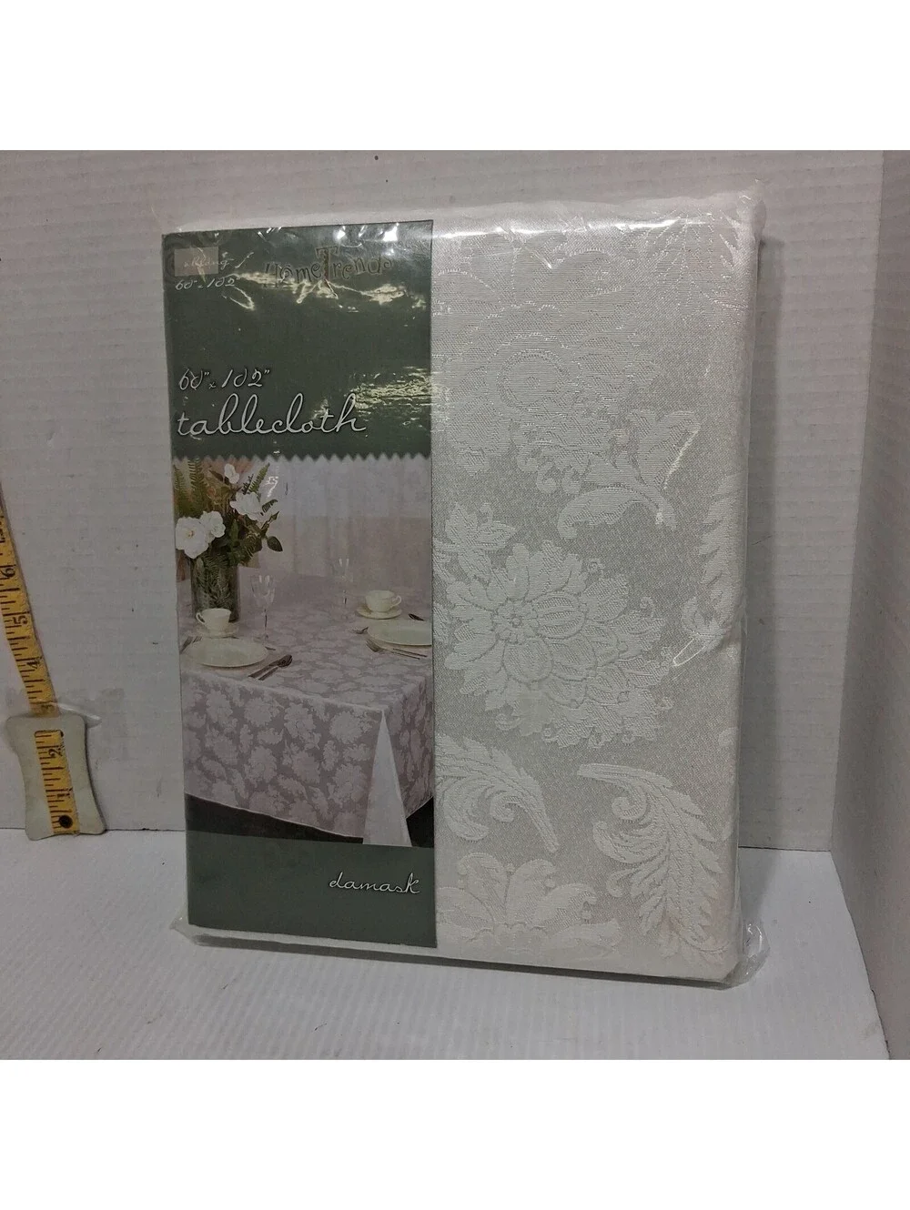 VTG Home Trend Damask Tablecloth 60”x102” Oblong 52% Cotton/48% Polyester White